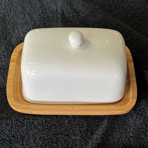 Ciroa porcelain butter dish